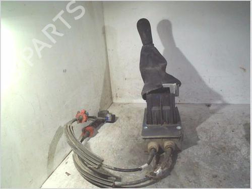 Used Shift knob RENAULT KANGOO Express (FC0/1_) 1.5 dCi (FC1E) (68 hp) 30005490
