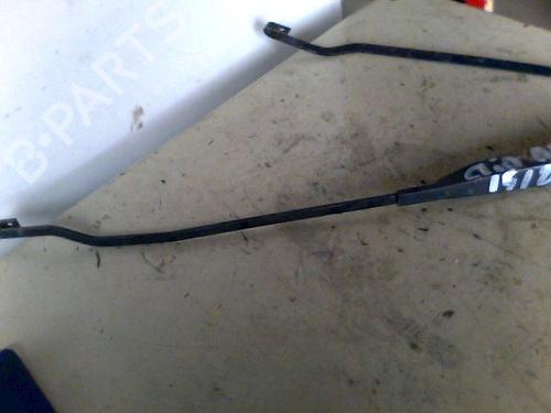 Used Front windshield wiper arm RENAULT CLIO I (B/C57_, 5/357_) 1.9 D (B/C/S576, B/C/S57L) (64 hp) 26118889