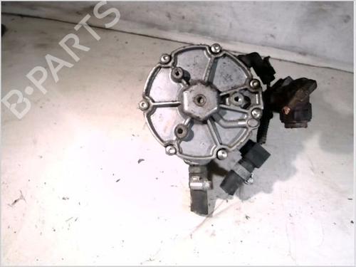 Used Vacuum pump CHEVROLET AVEO / KALOS Hatchback (T200) 1.4 16V (94 hp) 26108993