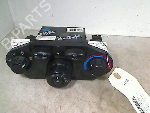 Used Climate control HYUNDAI SANTA FÉ I (SM) 2.0 CRDi 4x4 (113 hp) 26075003