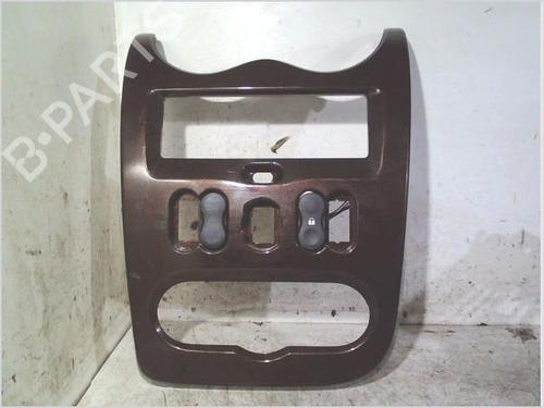 Used Middle console Middle console DACIA DUSTER (HS_) 1.5 dCi (HSMC) (107 hp) 34523433 34523433