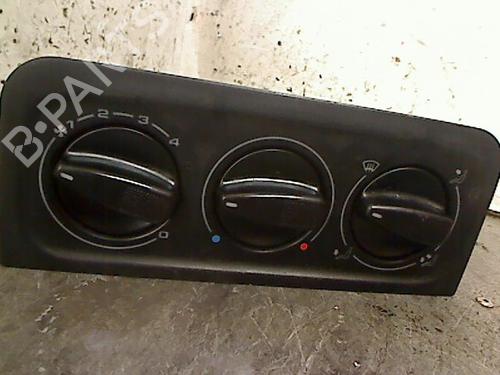 Used Climate control VW GOLF III Van (1H1) 1.8 (90 hp) 31946309