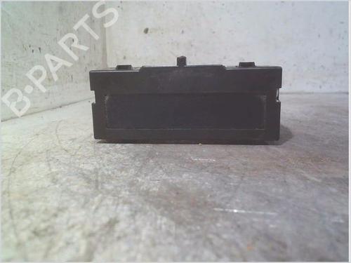 Used Display monitor RENAULT TRAFIC II Van (FL) 2.0 dCi 115 (FL01, FL0U, FL00, FL0H, FL0M) (114 hp) 31829780