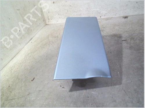 Used Fuel flap Fuel flap 37489939 37489939