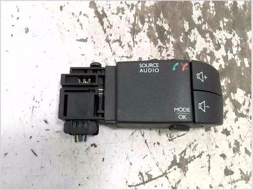 kombi-kontakt-stilkkontakt-dacia-sandero-ii-2012-31884798 main image