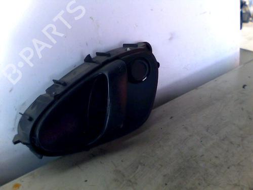 Venstre fortil invendig håndtag CITROËN XSARA Break (N2) 1.9 TD (90 hp) 26115408