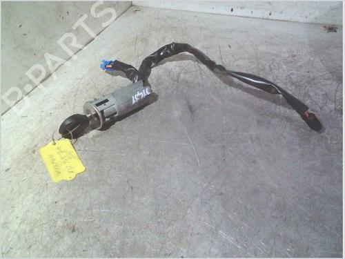 Canhão de ignição Canhão de ignição PEUGEOT 206+ (2L_, 2M_) 1.4 i (2LKFWA, 2MKFWA) (75 hp) 33818562 33818562