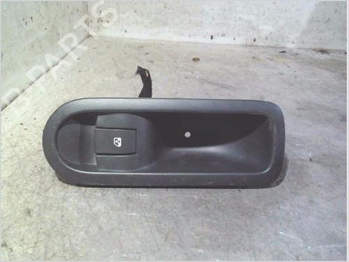 Used Left rear window switch Left rear window switch RENAULT MEGANE II (BM0/1_, CM0/1_) 1.6 16V (112 hp) 40086939 40086939