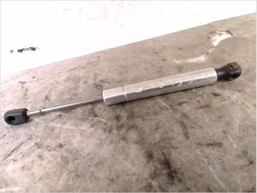 Used Hood lift support VW PASSAT B5.5 (3B3) 1.9 TDI (101 hp) 26106667