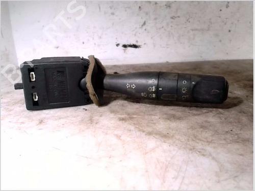 Used Headlight switch PEUGEOT 106 II (1A_, 1C_) 1.4 i (75 hp) 27636855