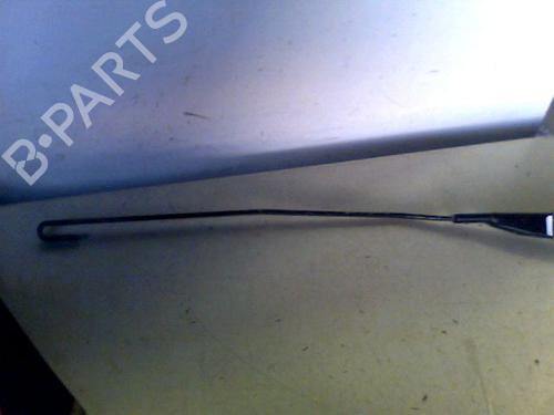 Used Front windshield wiper arm RENAULT KANGOO (KC0/1_) 1.4 (KC0C, KC0H, KC0B, KC0M) (75 hp) 29890137