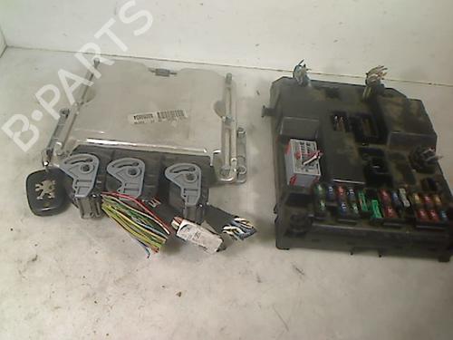 Used Engine control unit (ECU) Engine control unit (ECU) RENAULT CLIO IV (BH_) 0.9 TCe 75 (BHNP) (76 hp) 33682900 33682900