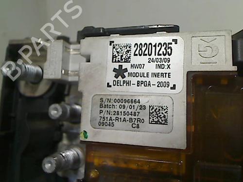Fuse box CITROËN C5 III (RD_) 2.0 HDi 165 (RDRHHA, RDRHH8) | BP26077201E1 