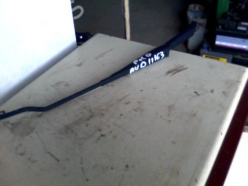 Used Front windshield wiper arm VW POLO (9N_, 9A_) 1.4 TDI (75 hp) 26060008