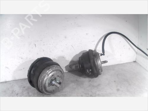 Used Engine mount BMW 5 (E39) 530 d (193 hp) 33007138