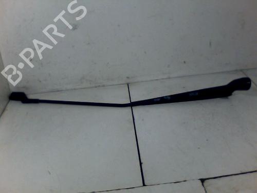 Used Front windshield wiper arm VW POLO (9N_, 9A_) 1.4 TDI (70 hp) 26087607