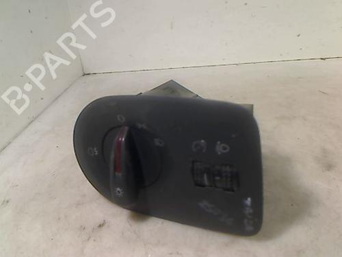 Used Headlight switch SEAT IBIZA IV SC (6J1, 6P5) 1.4 TDI (80 hp) 26100391