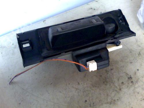 Used Tailgate handle PEUGEOT 206 Hatchback (2A/C) 1.4 i (75 hp) 26059035