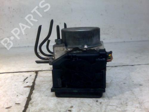 Used ABS pump RENAULT KANGOO / GRAND KANGOO II (KW0/1_) 1.5 dCi 85 (KW0K, KW0L, KW0B) (86 hp) 26098886