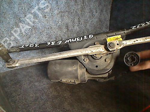 Used Front wipers mechanism BMW 3 (E36) 320 i (150 hp) 26081261