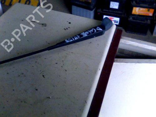Used Front windshield wiper arm RENAULT CLIO II Hatchback Van (SB0/1/2_) 1.9 D (SB0R) (54 hp) 29440946