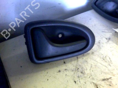 Poignée intérieure avant gauche Poignée intérieure avant gauche RENAULT SCÉNIC I MPV (JA0/1_, FA0_) 1.6 (JA00, JA16, JA15, JA19, JA1V, JA2B, JA2C, JA0B,... (107 hp) 34536612 34536612