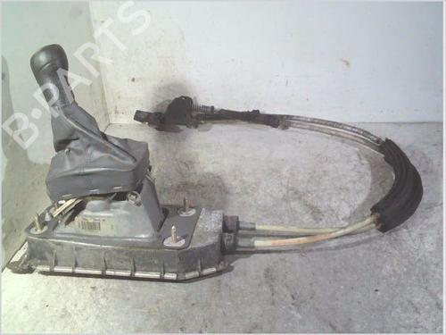 Pommeau de levier de vitesses VW POLO IV (9N_, 9A_) 1.4 TDI (80 hp) 30566278