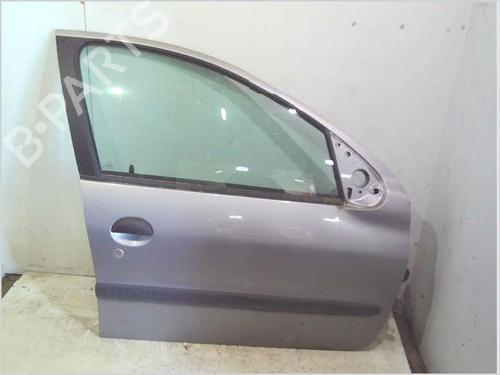 Used Right front door PEUGEOT 206 Hatchback (2A/C) 1.4 i (75 hp) 26201151