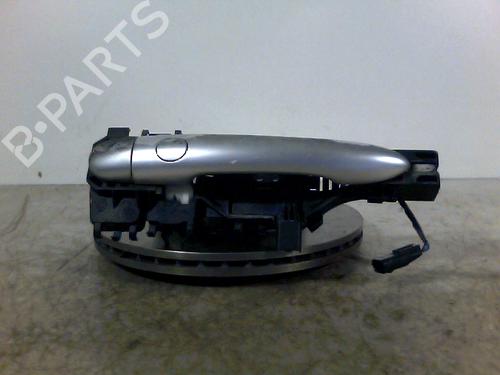 Used Front right exterior door handle RENAULT SCÉNIC II (JM0/1_) 1.9 dCi (JM0G, JM12, JM1G, JM2C) (120 hp) 26070117