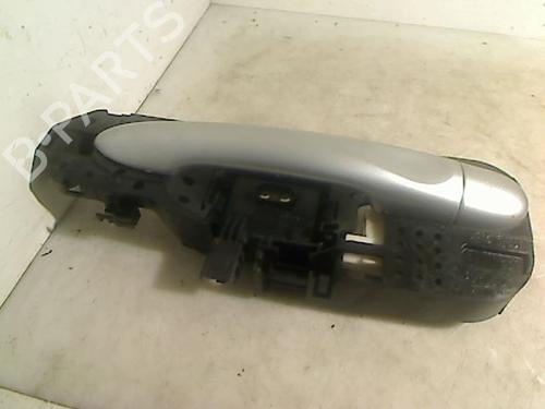 Used Rear left exterior door handle RENAULT MEGANE III Hatchback (BZ0/1_, B3_) 1.5 dCi (106 hp) 26100075