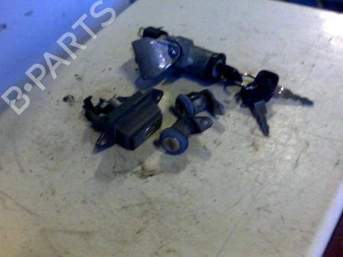 Used Ignition barrel Ignition barrel OPEL CORSA A Hatchback (S83) 1.2 i (F08, M08, F68, M68) (45 hp) 32987500 32987500