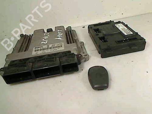 Used Engine control unit (ECU) DACIA LODGY (JS_) 1.5 dCi (90 hp) 33007043