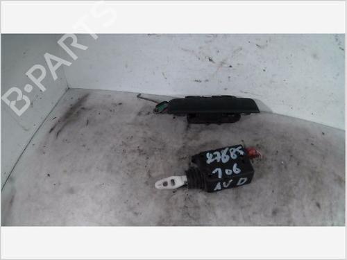 Used Front right exterior door handle PEUGEOT 106 II (1A_, 1C_) 1.5 D (57 hp) 26100970