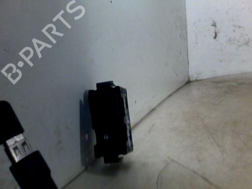Used Warning switch DACIA SANDERO II 1.5 dCi (90 hp) 26086171