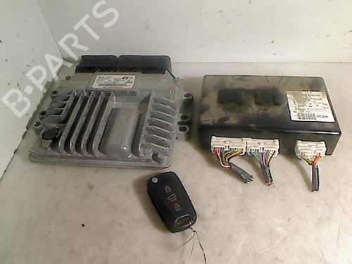 Calculateur moteur (ecu) HYUNDAI i20 I (PB, PBT) 1.4 CRDi (90 hp) 28535436