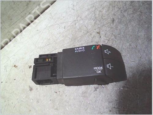 Used Switch Switch RENAULT CLIO IV (BH_) 1.2 16V (73 hp) 40010422 40010422