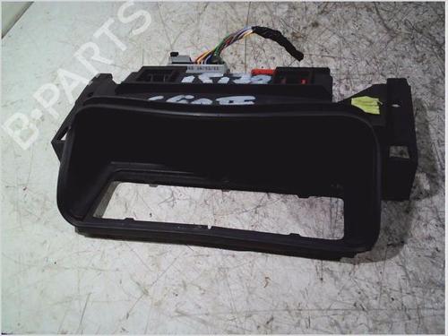 Used Display monitor RENAULT CLIO II (BB_, CB_) 1.5 dCi (B/CB07) (65 hp) 26112597