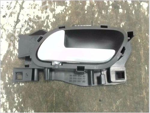 Used Front left interior door handle Front left interior door handle 37031273 37031273