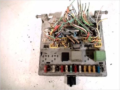 Used Fuse box PEUGEOT 205 II (20A/C) 1.8 Diesel (60 hp) 26111008