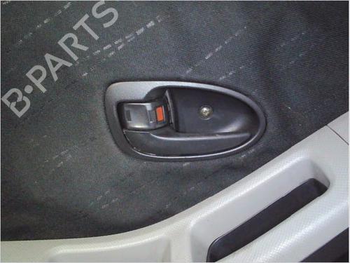 Venstre fortil invendig håndtag TOYOTA YARIS (_P9_) 1.4 D-4D (NLP90_, NLP90R) (90 hp) 26113503