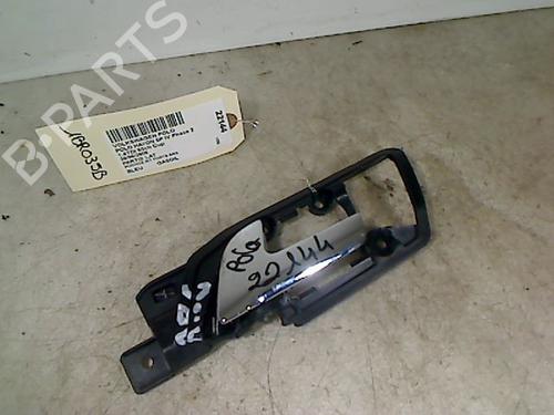 Used Rear left interior door handle VW POLO (9N_, 9A_) 1.4 TDI (80 hp) 26087514