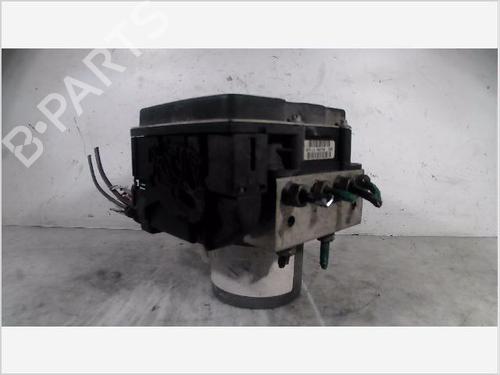 Used ABS pump RENAULT SCÉNIC II (JM0/1_) 1.9 dCi (JM0G, JM12, JM1G, JM2C) (120 hp) 26096404
