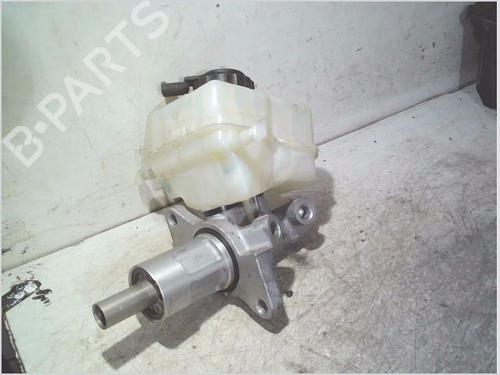Used Brake master cylinder BMW X1 (E84) xDrive 23 d (204 hp) 26509164