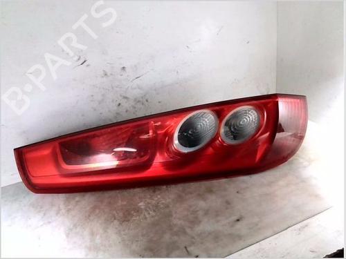 Used Left taillight FORD FIESTA V (JH_, JD_) 1.4 TDCi (68 hp) 26101647