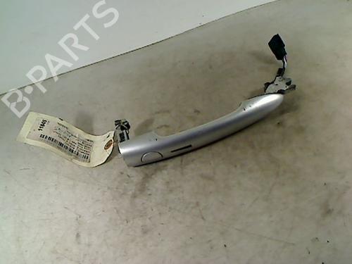 Used Front left exterior door handle RENAULT SCÉNIC II (JM0/1_) 1.9 dCi (JM0G, JM12, JM1G, JM2C) (120 hp) 26069084
