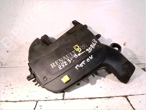 Used Air filter box RENAULT SCÉNIC I MPV (JA0/1_, FA0_) 1.9 dCi (JA05, JA1F) (102 hp) 33009422