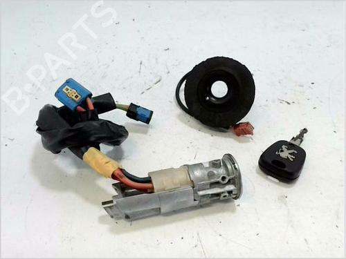 Used Ignition barrel PEUGEOT 206 Hatchback (2A/C) 1.4 i (75 hp) 30755736