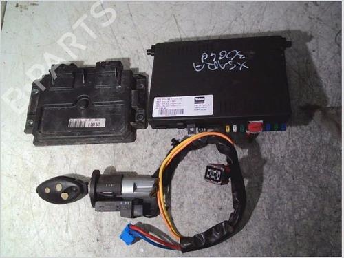 Used Engine control unit (ECU) CITROËN XSARA (N1) 1.9 D (70 hp) 26114855