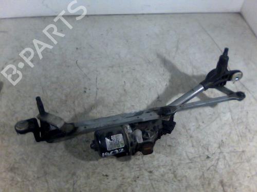 Used Front wiper motor RENAULT MEGANE III Hatchback (BZ0/1_, B3_) 1.9 dCi (BZ0N, BZ0J) (131 hp) 26069602