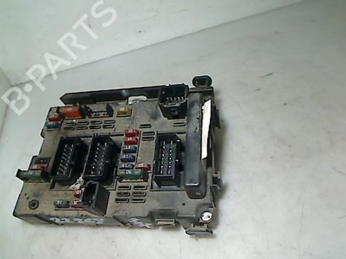 Used Fuse box PEUGEOT 307 (3A/C) 2.0 HDi 90 (90 hp) 26088547